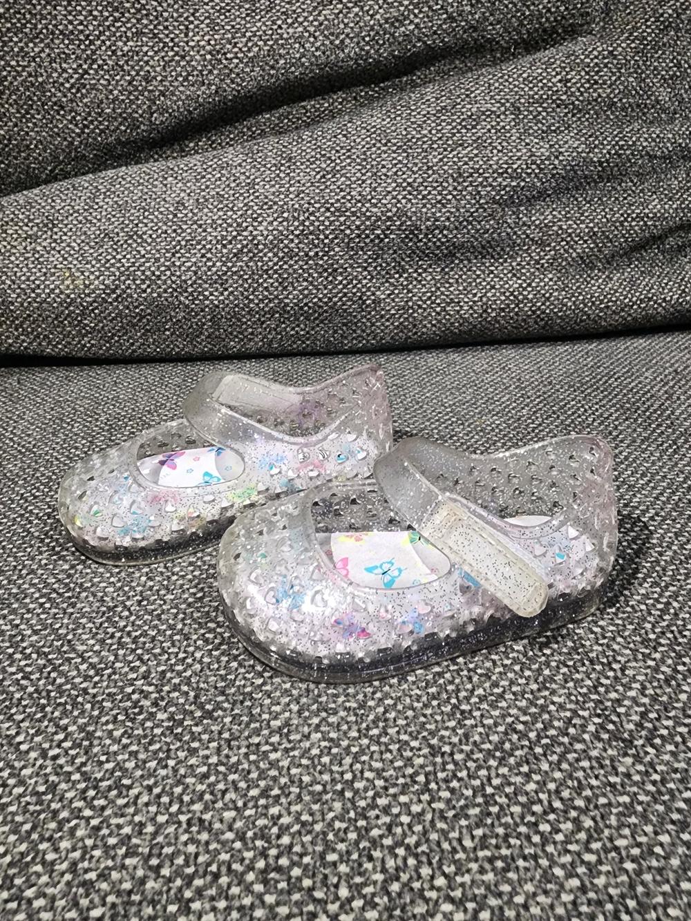 Kids Clear Glitter Jelly Mary Jane Sandals with Heart Cutouts - Silver - Picture 3 of 4